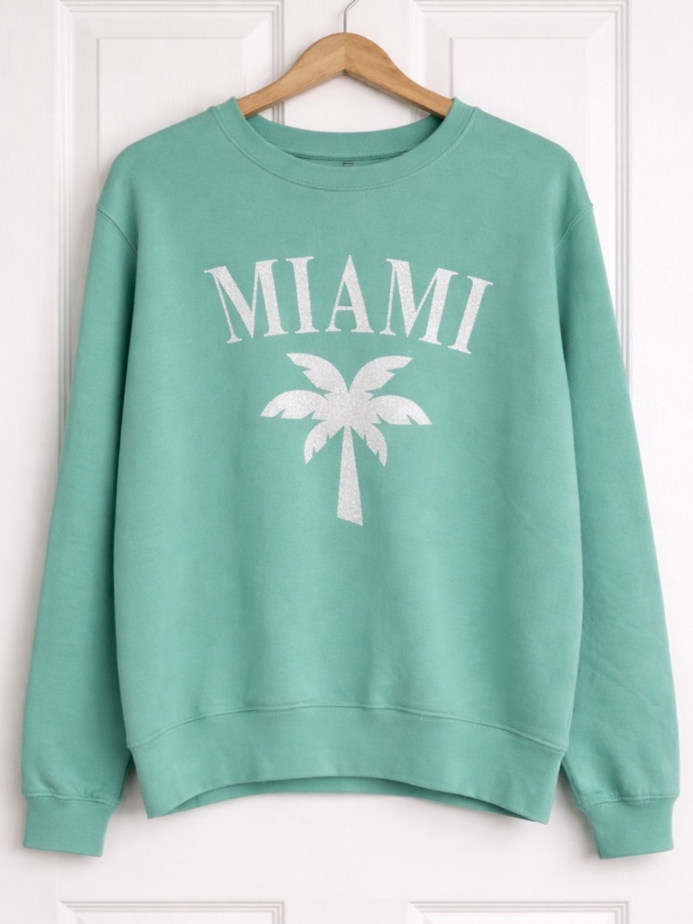 Pacific & Co “Miami” Graphic Sweatshirt – Women’s Medium